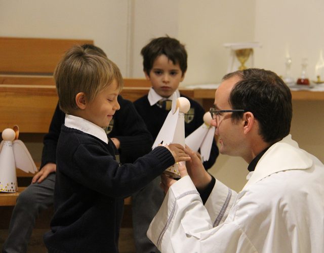 Entrega Ángel de la Guarda Pre Kinder